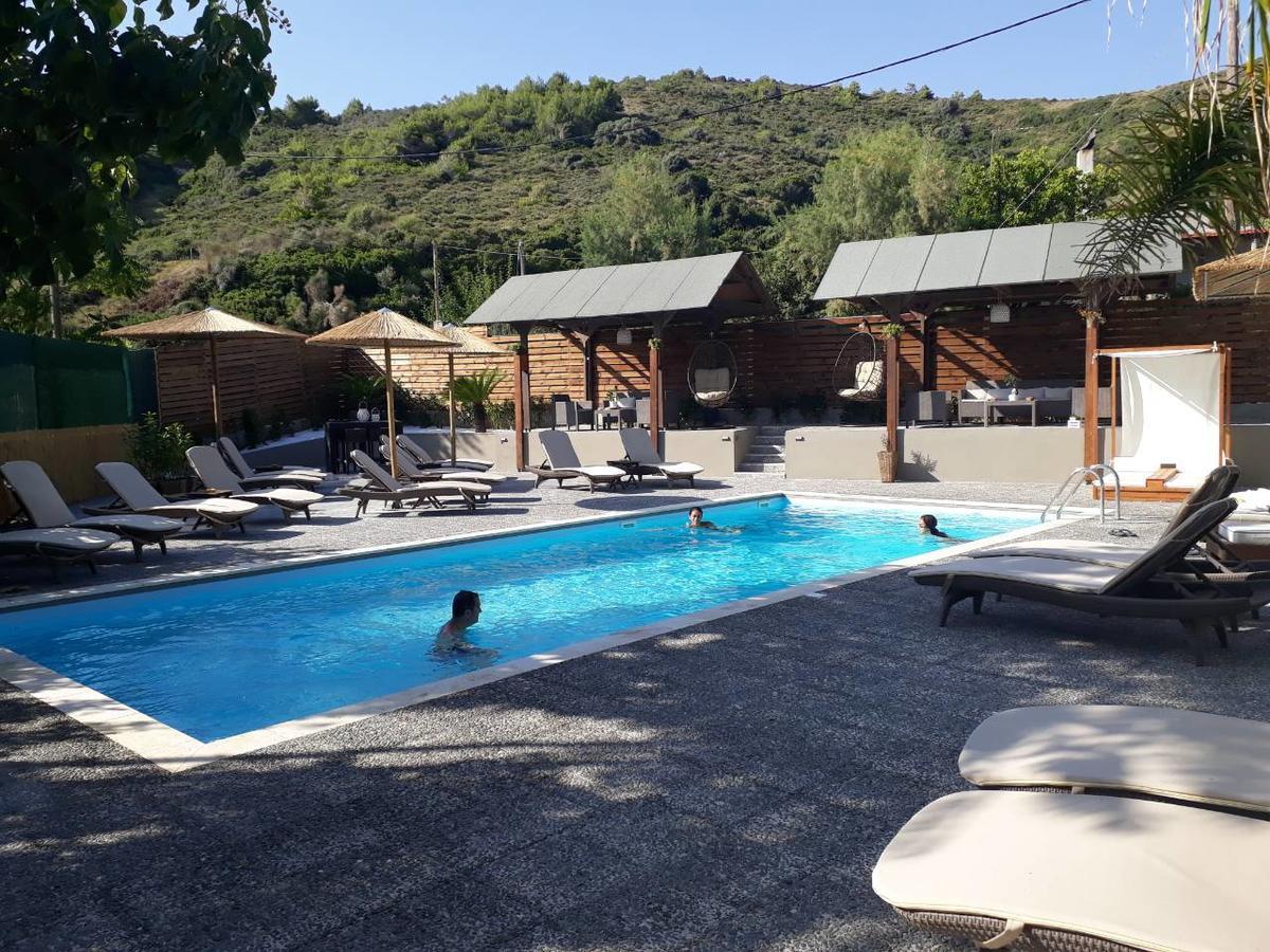 Almirikia Apartments Μουρτερή Εξωτερικό φωτογραφία